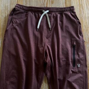 Vuori Sunday Performance Joggers Medium
